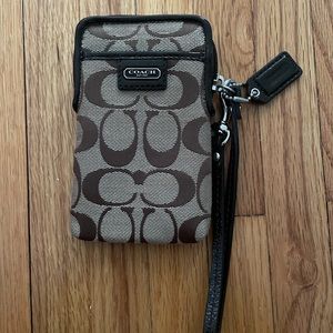Coach phone case/wristlet